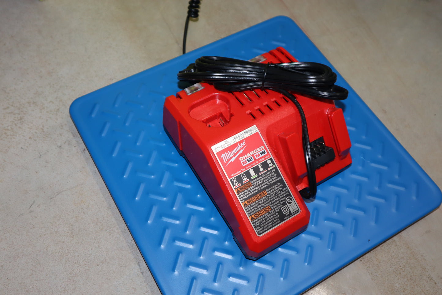 Milwaukee M18 & M12 Multi-Voltage Charger 48-59-1812 - New